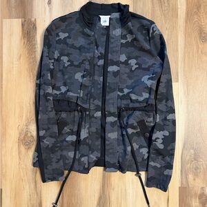 Cabi Camo Zip Front Utility Jacket Size S | Drawstring Waist | Black & Grey